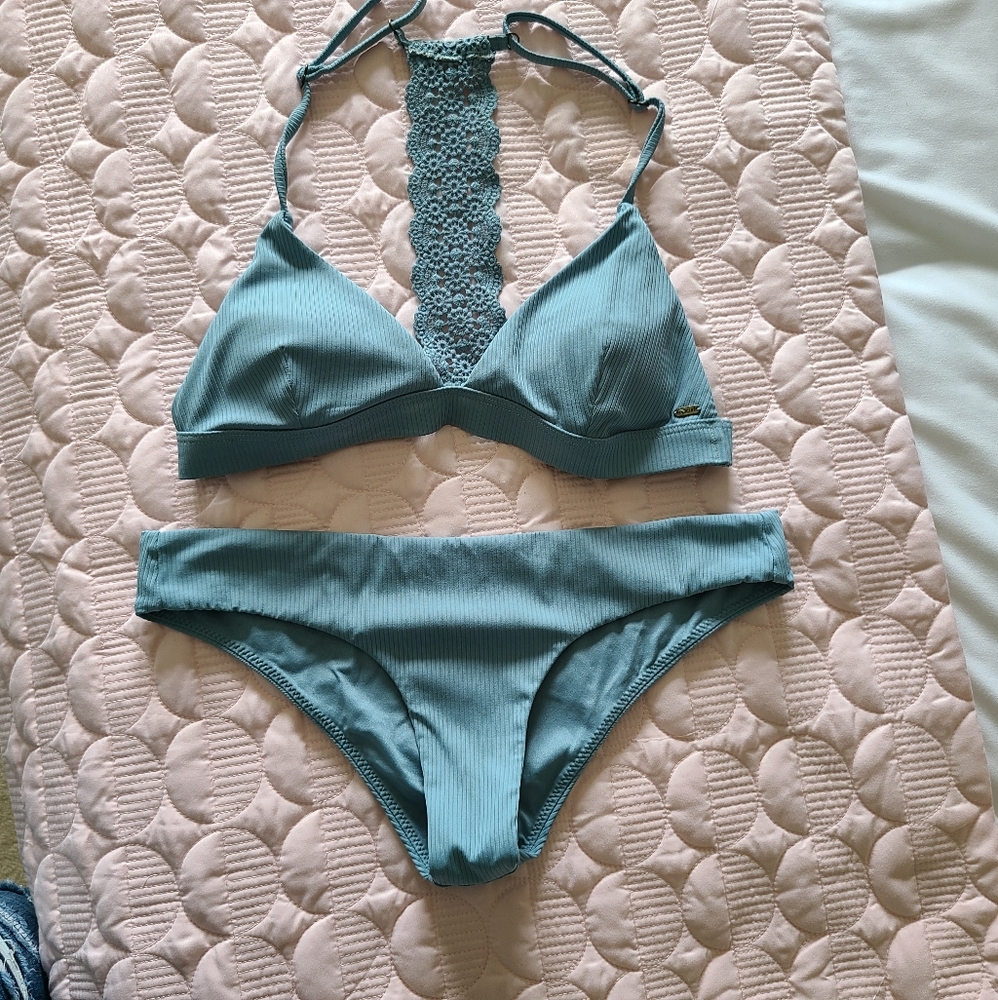 Rip Curl Bikini w Lace Detail